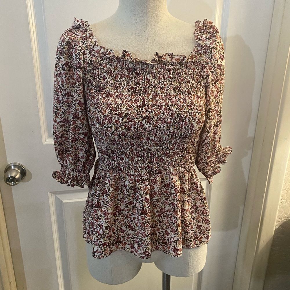 NWT Max Studio floral elbow Sleeve top Sz XS
